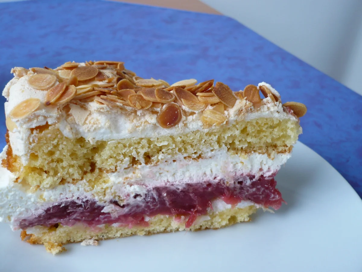 Rhabarber - Baiser - Torte - Rezept - Bild Nr. 14104