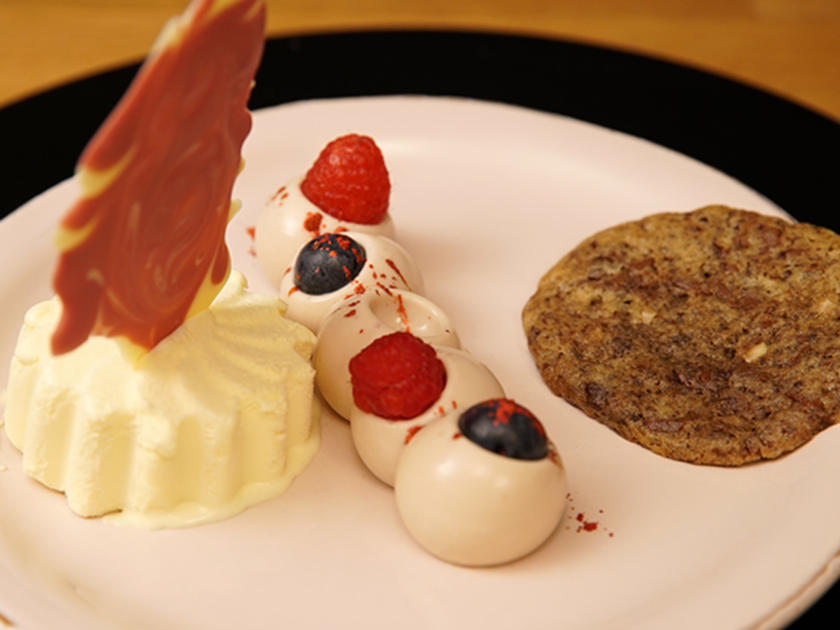 Schoko Panna Cotta mit Schokoparfait und American Cookie - einfach ...