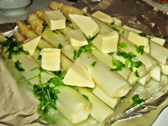 Knuspriges Schnitzel mit Ofen-Spargel - Rezept - Bild Nr. 14109