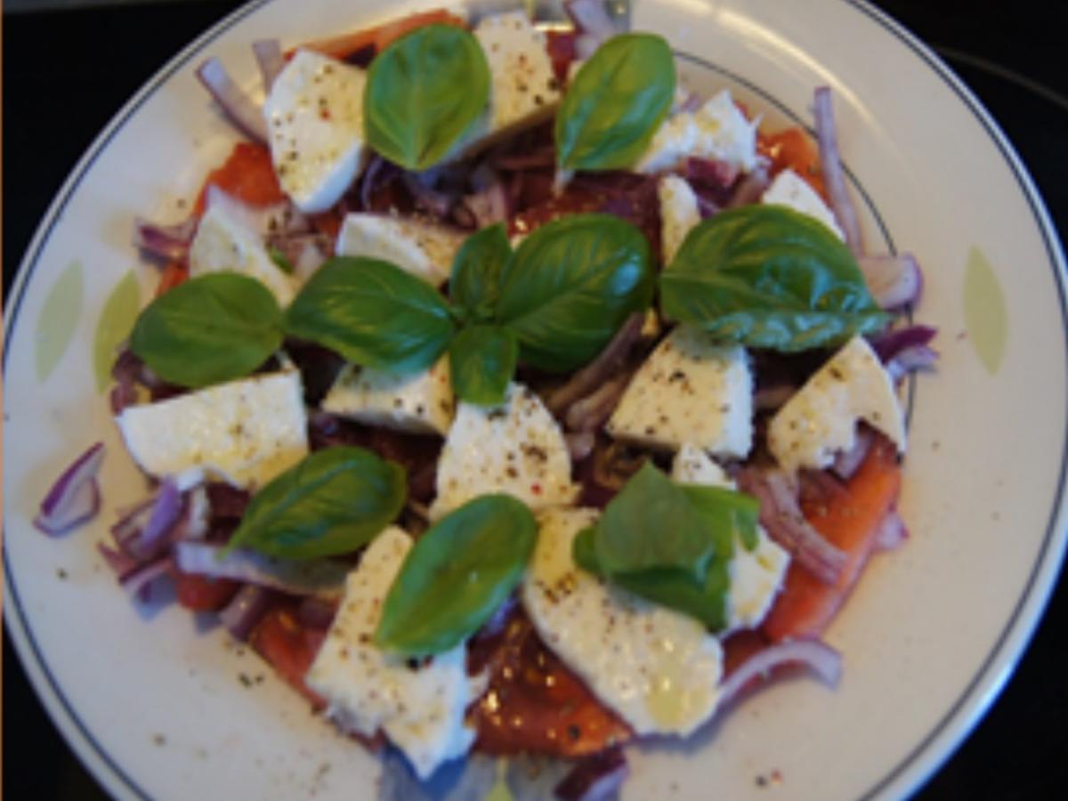 Herzhafter Tomaten-Mozzarella-Salat - Rezept - Bild Nr. 2