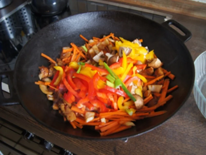 Rezept: Chinesischer Hähnchen-Gemüse-Wok mit Jasmin-Reis Bild Nr. 14124 Chinesischer Hähnchen-Gemüse-Wok mit Jasmin-Reis - Rezept - Bild Nr. 14124