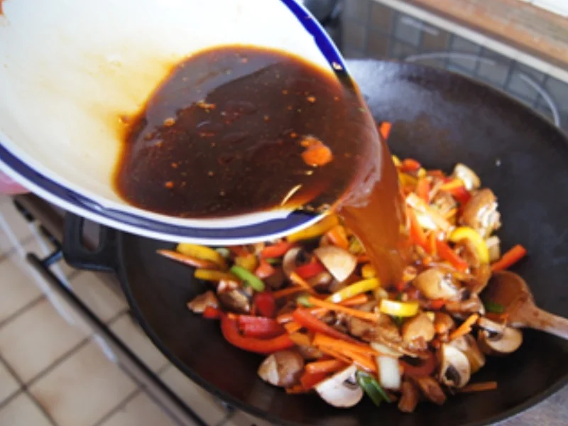 Rezept: Chinesischer Hähnchen-Gemüse-Wok mit Jasmin-Reis Bild Nr. 14125 Chinesischer Hähnchen-Gemüse-Wok mit Jasmin-Reis - Rezept - Bild Nr. 14125