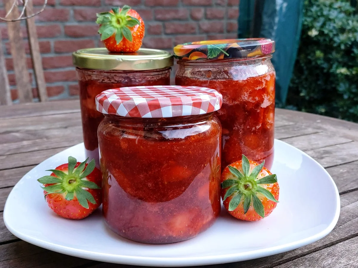 Rezept: Marmelade aus Treibhaus - Erdbeeren Bild Nr. 14125 Marmelade aus Treibhaus - Erdbeeren - Rezept - Bild Nr. 14125