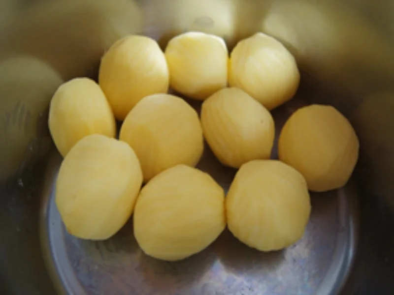 Mini-Knusper-Schnitzel mit Buschbohnen und Kümmel-Drillingen - Rezept - Bild Nr. 14141