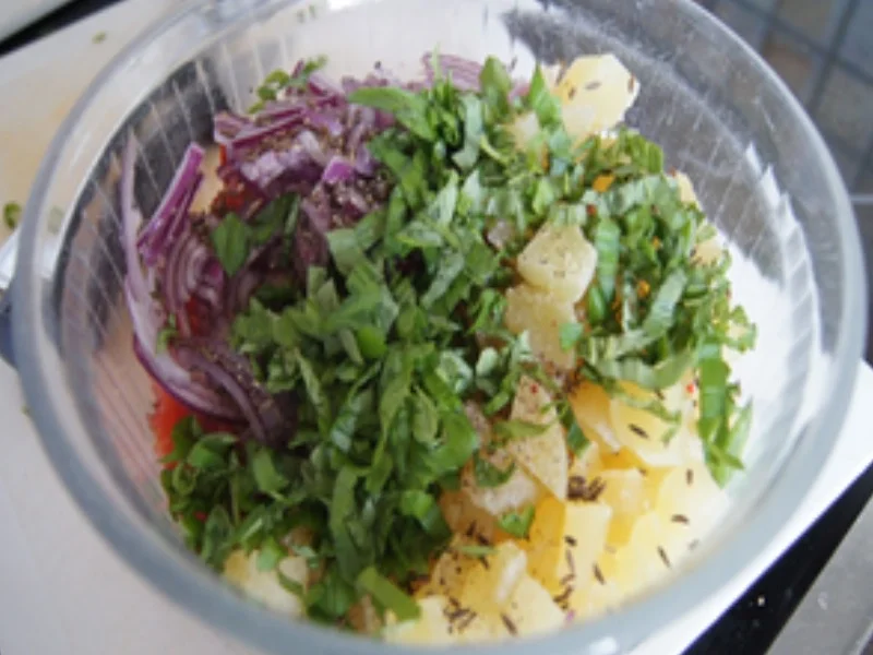 Rezept: Tomatensalat mit Harzer Käse Bild Nr. 14140 Tomatensalat mit Harzer Käse - Rezept - Bild Nr. 14140