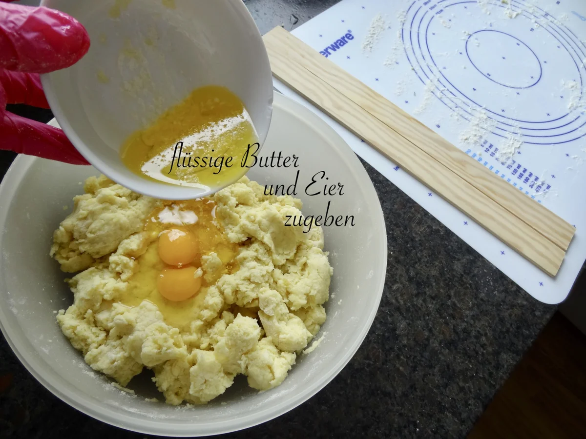 Rezept: Mostviertler "Eierspeis Tatschgerl" mit Knusper Grammeln Bild Nr. 14151 Mostviertler "Eierspeis Tatschgerl" mit Knusper Grammeln - Rezept - Bild Nr. 14151