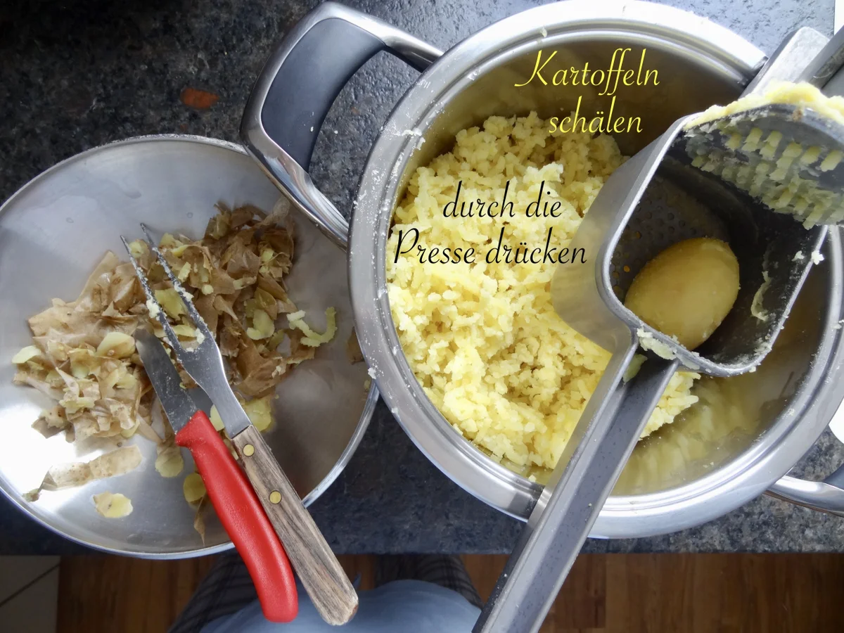 Rezept: Mostviertler "Eierspeis Tatschgerl" mit Knusper Grammeln Bild Nr. 14153 Mostviertler "Eierspeis Tatschgerl" mit Knusper Grammeln - Rezept - Bild Nr. 14153