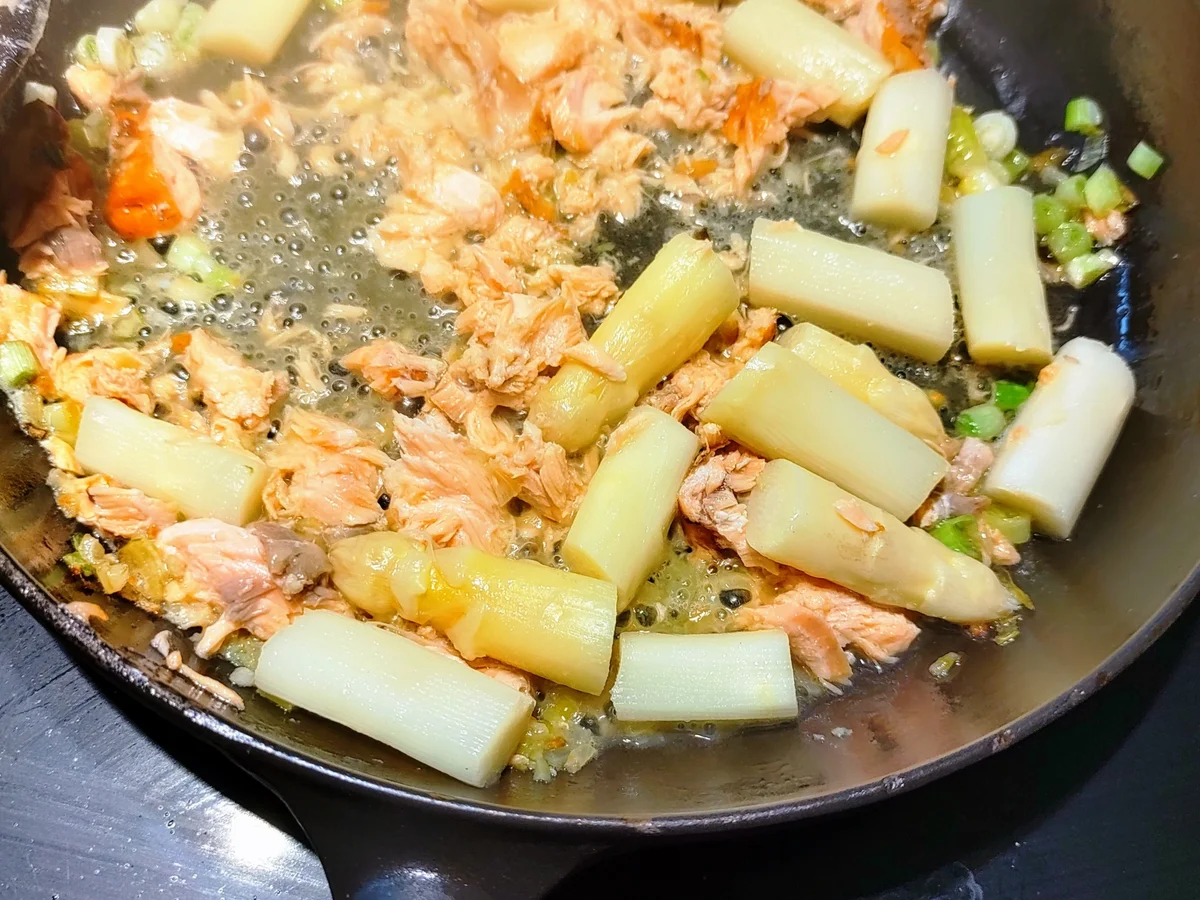 Rezept: Tagliatelle mit Spargel-Lachs Sauce Bild Nr. 7 Tagliatelle mit Spargel-Lachs Sauce - Rezept - Bild Nr. 7