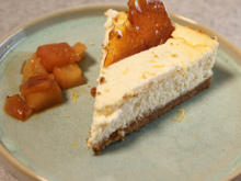 Cheesecake mit Apfelkompott und Salted-Caramel-Splitter - Rezept - Bild Nr. 2