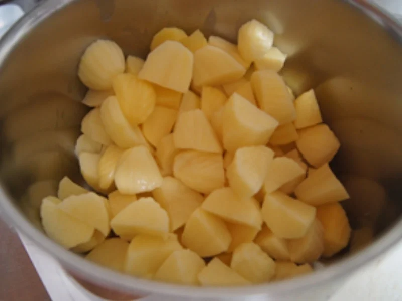 Tafelspitz mit Meerrettichsauce, Wirsinggemüse und Kartoffelstampf - Rezept - Bild Nr. 17