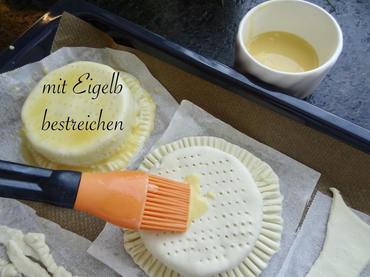 gefüllter Camembert im Blätterteigkleid gebacken - kulinarische Weltreise - Rezept - Bild Nr. 14178