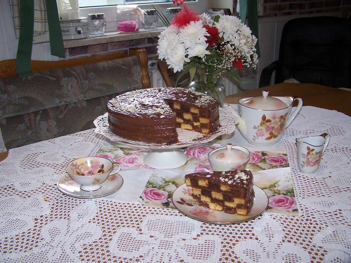 Rezept: Schachbrett Torte erster Versuch Bild Nr. 14170 Schachbrett Torte erster Versuch - Rezept - Bild Nr. 14170