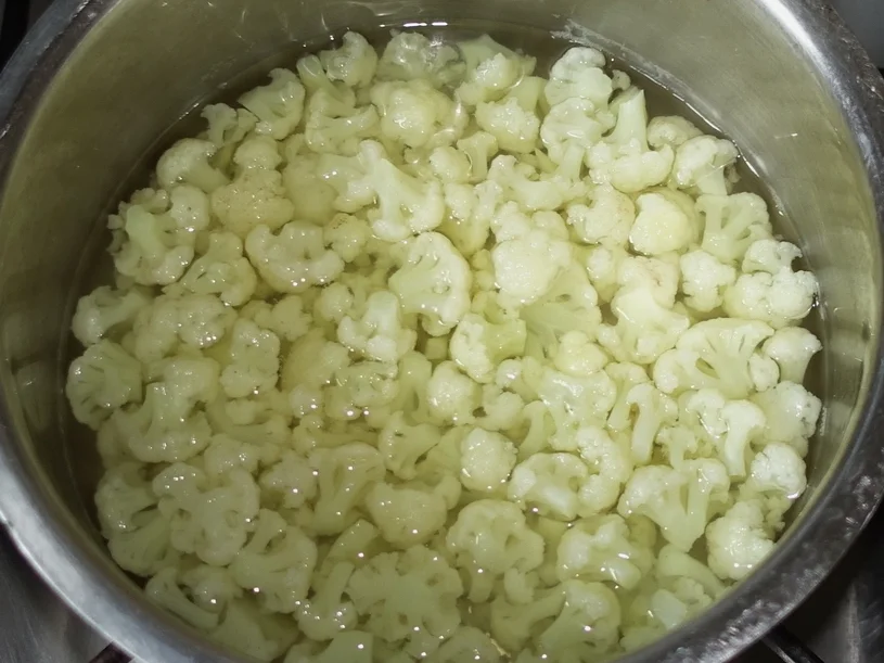 Rezept: Pikantes, kretisches Blumenkohl-Omelette mit Bergkäse Bild Nr. 14171 Pikantes, kretisches Blumenkohl-Omelette mit Bergkäse - Rezept - Bild Nr. 14171