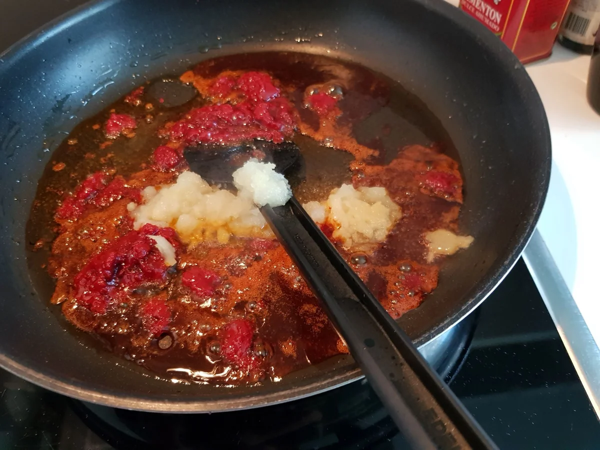 Fried Chicken mit BBQ-Soße und Parmesan-Ofen-Kartoffeln - Rezept - Bild Nr. 14188