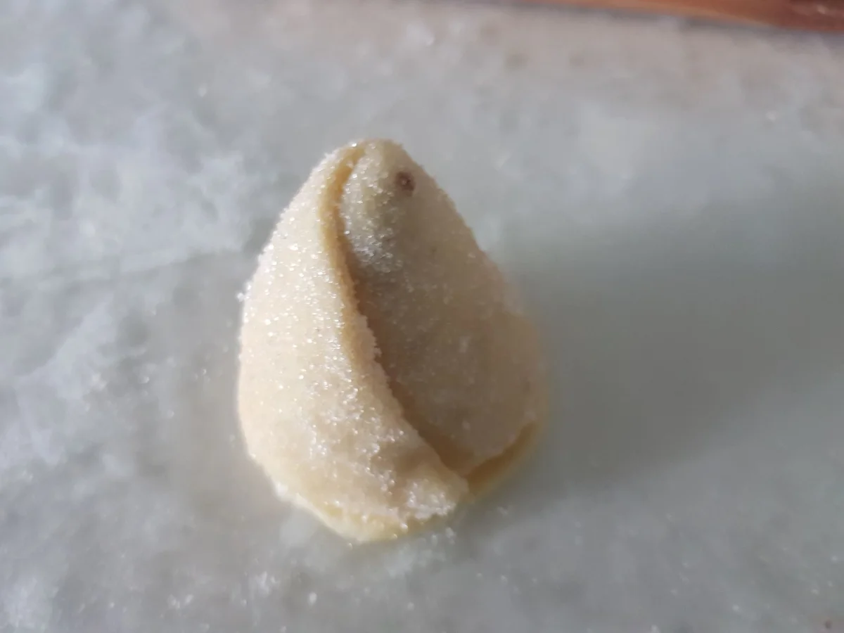 Quark-Ölteig-Spitzen mit Schoko-Marzipanfüllung - Rezept - Bild Nr. 14184