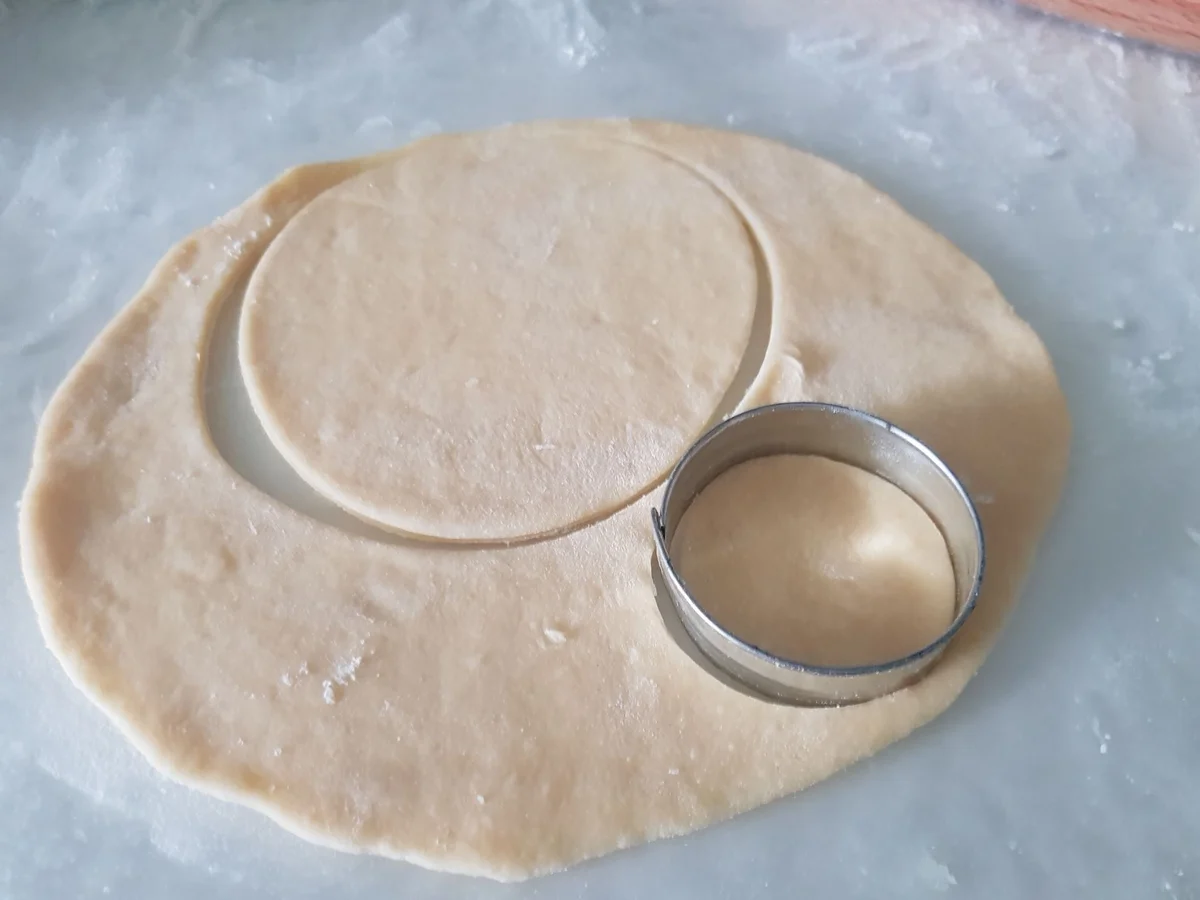 Quark-Ölteig-Spitzen mit Schoko-Marzipanfüllung - Rezept - Bild Nr. 14188