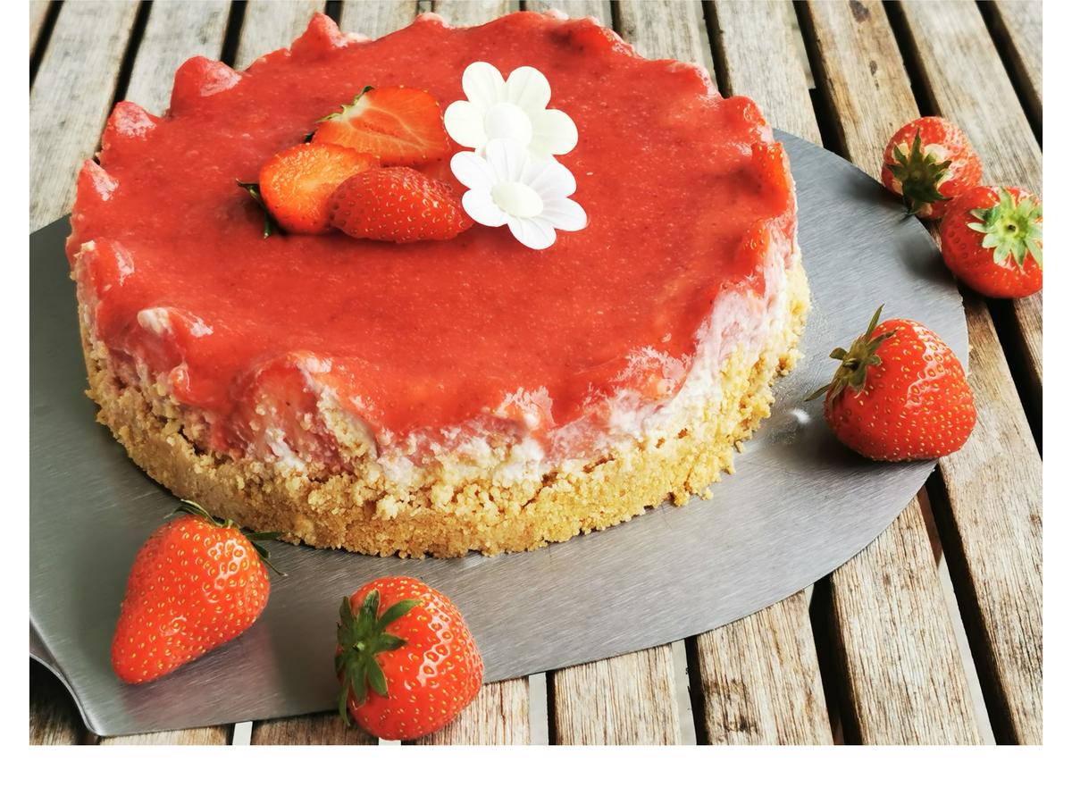 BiNe` S ERDBEER FRISCHKÄSETORTE - schnell &amp; einfach - von Bine13100