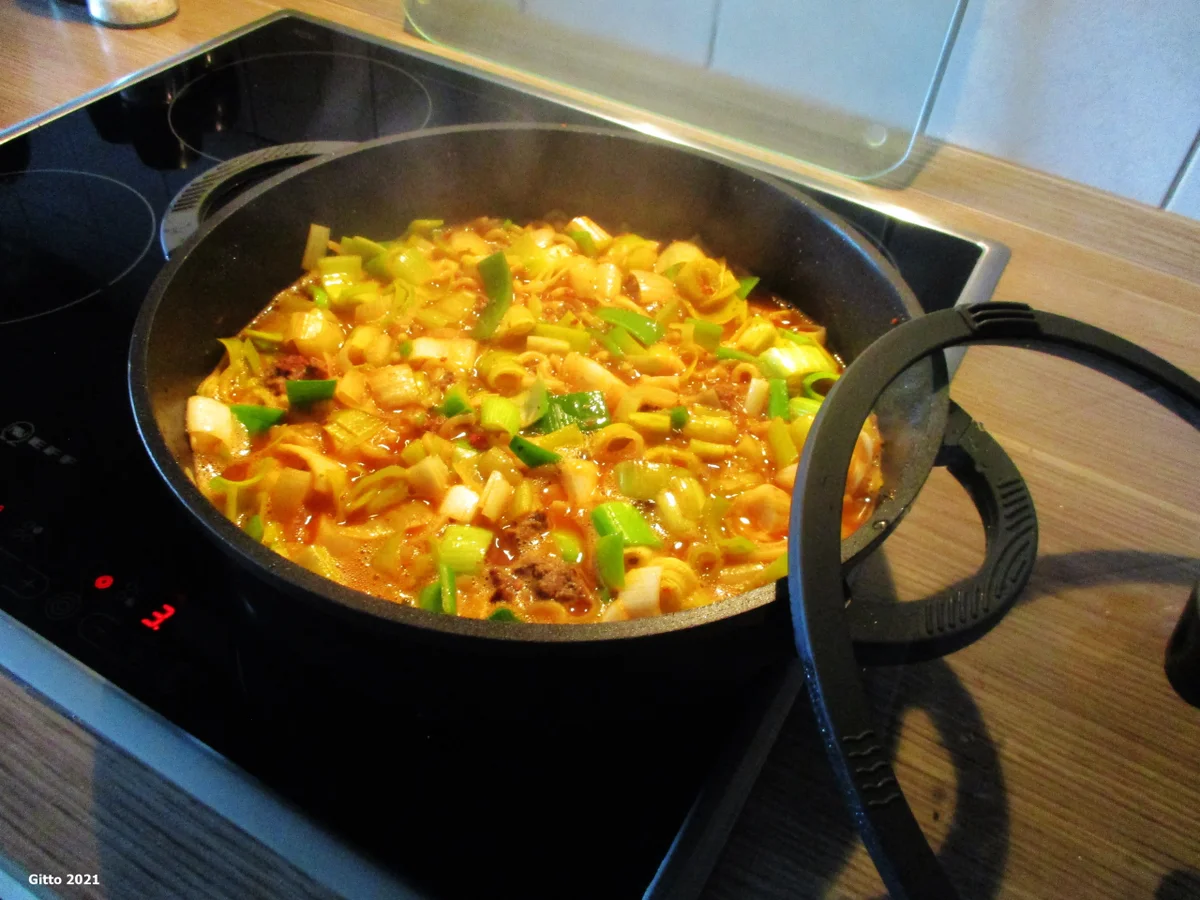 Hack-Lauch-Nudel-Eintopf - Rezept - Bild Nr. 14184