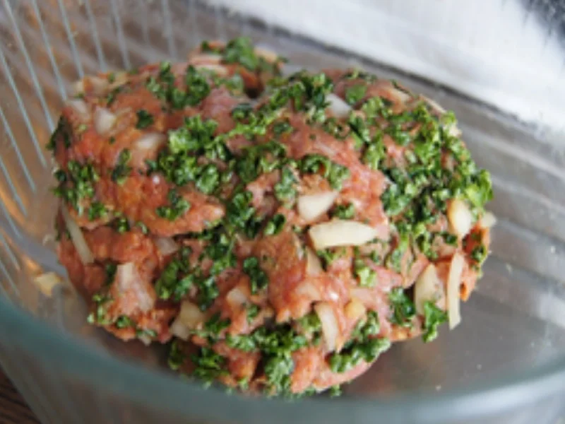 Suppe mit Tafelspitzbrühe und Gemüse-Mettbällchen-Einlage - Rezept - Bild Nr. 9