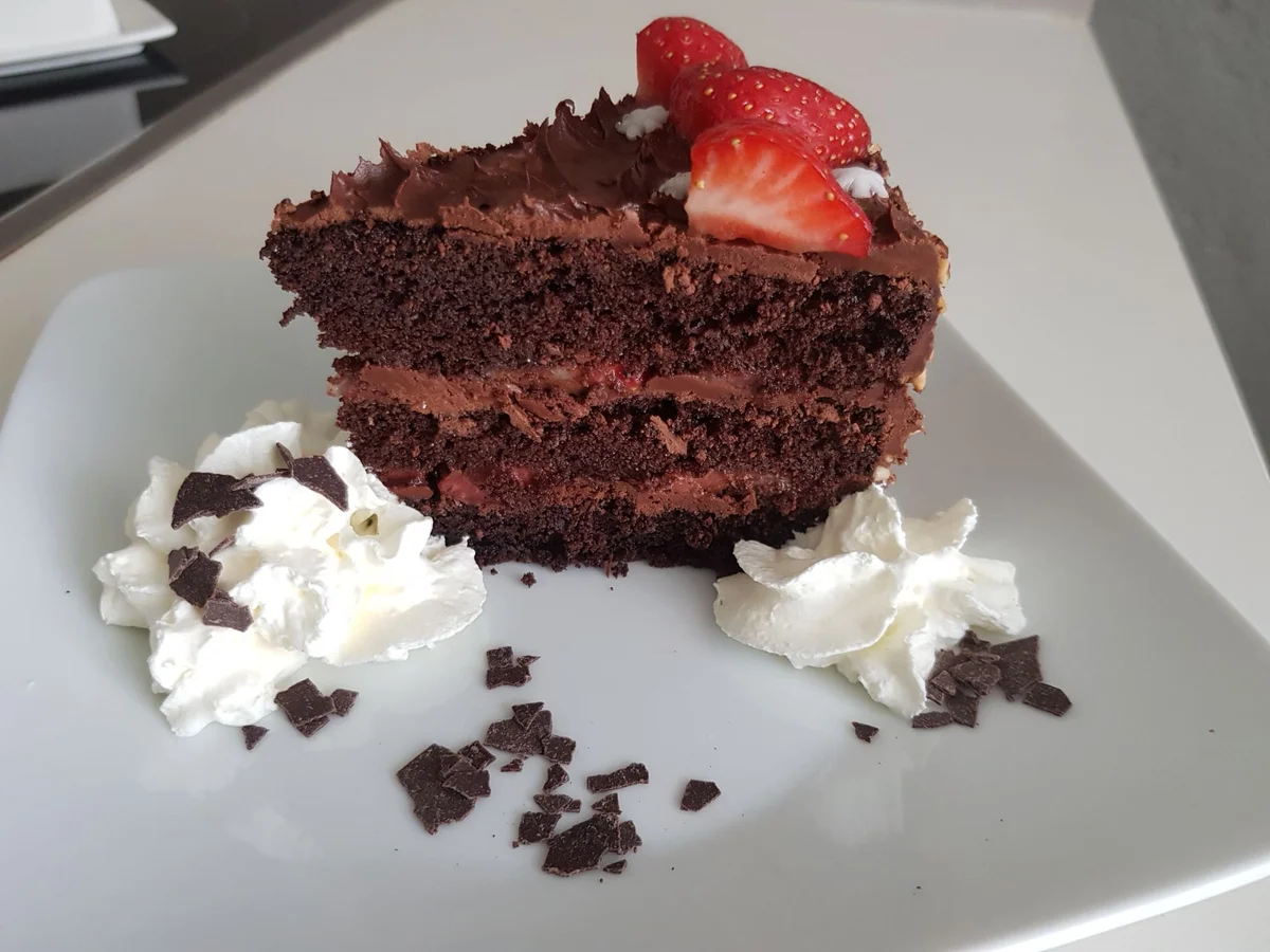 Schokotorte mit Erdbeeren - Rezept - Bild Nr. 14181