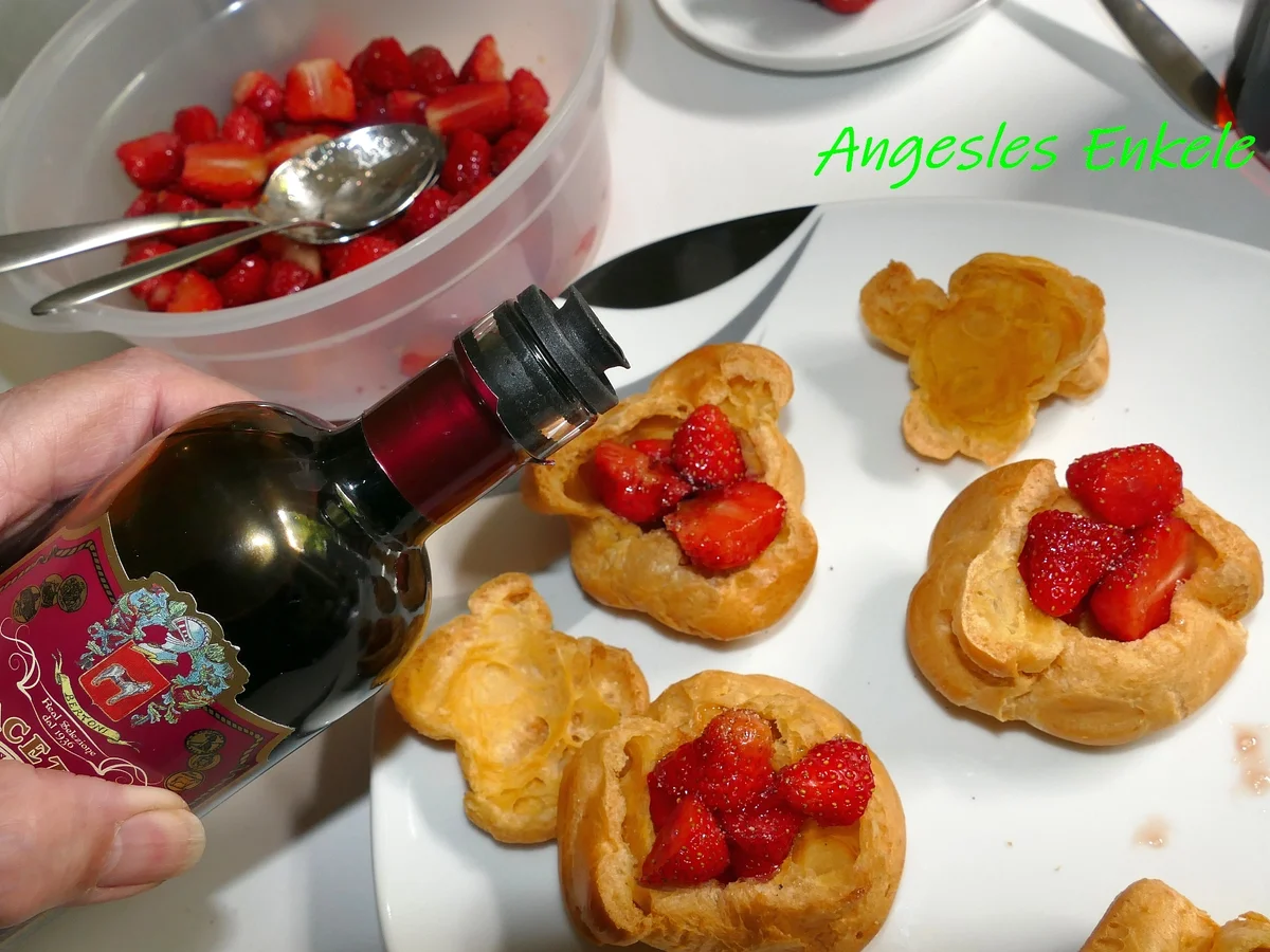 Rezept: Windbeutel _ Balsamico-Erdbeeren _ Beschwipste Sahne Bild Nr. 14189 Windbeutel _ Balsamico-Erdbeeren _ Beschwipste Sahne - Rezept - Bild Nr. 14189