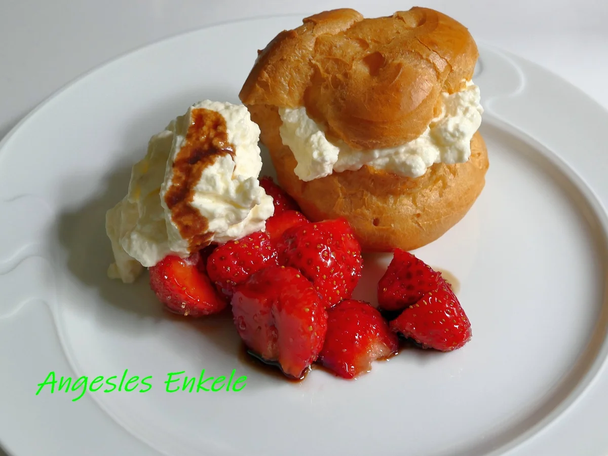 Rezept: Windbeutel _ Balsamico-Erdbeeren _ Beschwipste Sahne Bild Nr. 14192 Windbeutel _ Balsamico-Erdbeeren _ Beschwipste Sahne - Rezept - Bild Nr. 14192