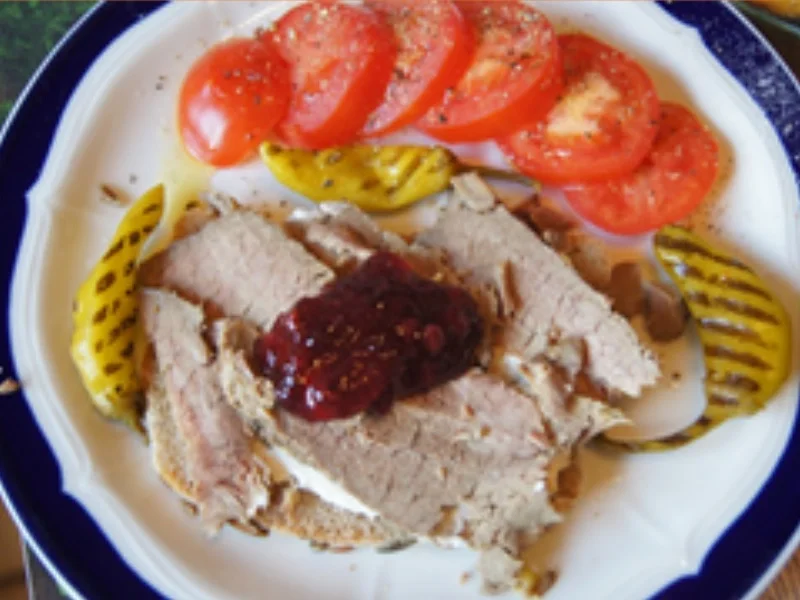 Rezept: Tafelspitz auf Sonnenblumenbrot mit Tomate und Peperoni Bild Nr. 14182 Tafelspitz auf Sonnenblumenbrot mit Tomate und Peperoni - Rezept - Bild Nr. 14182