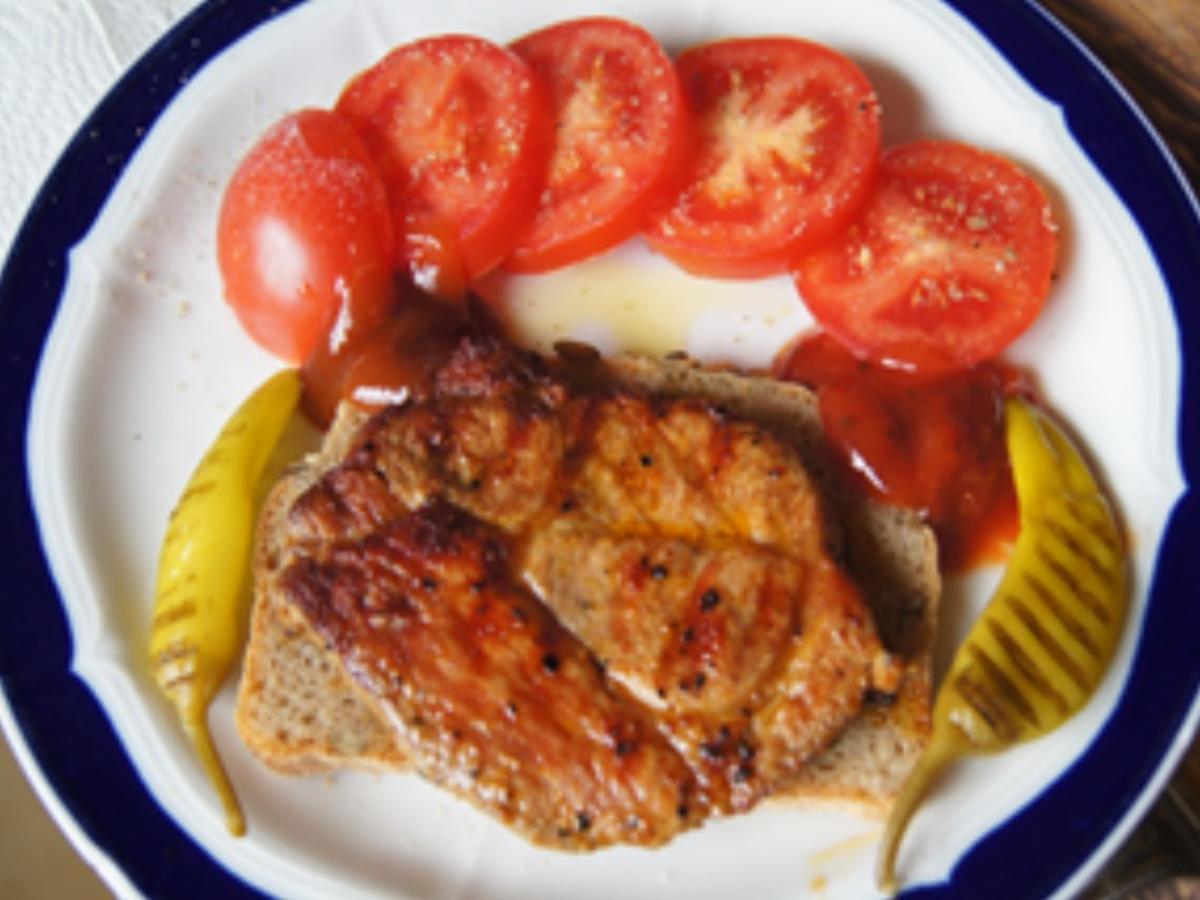 Steak auf Sonnenblumenbrot mit Tomate und Peperoni - Rezept - Bild Nr. 2