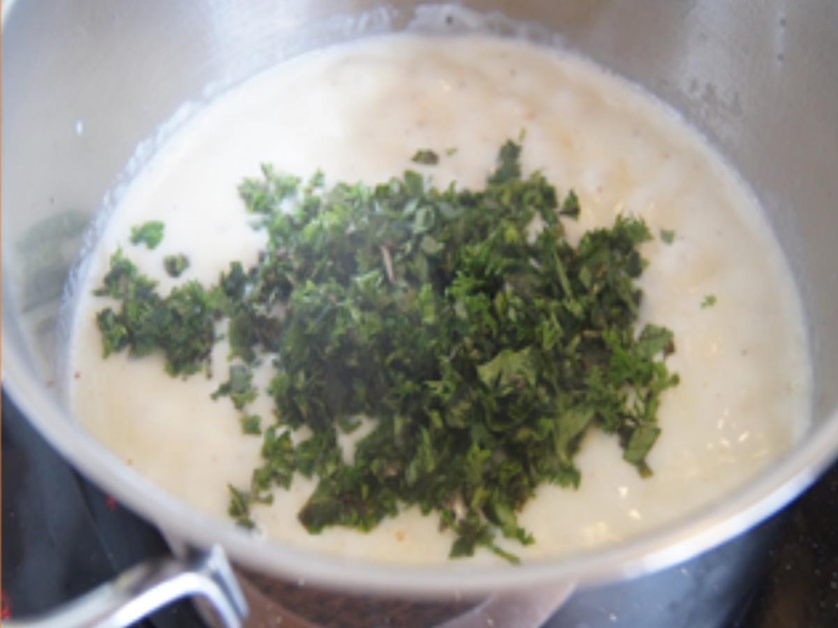 Lachsfilet in Kräutersauce mit Möhren-Zuckerschoten-Gemüse und Möhren-Kartoffel-Stampf - Rezept - Bild Nr. 14311