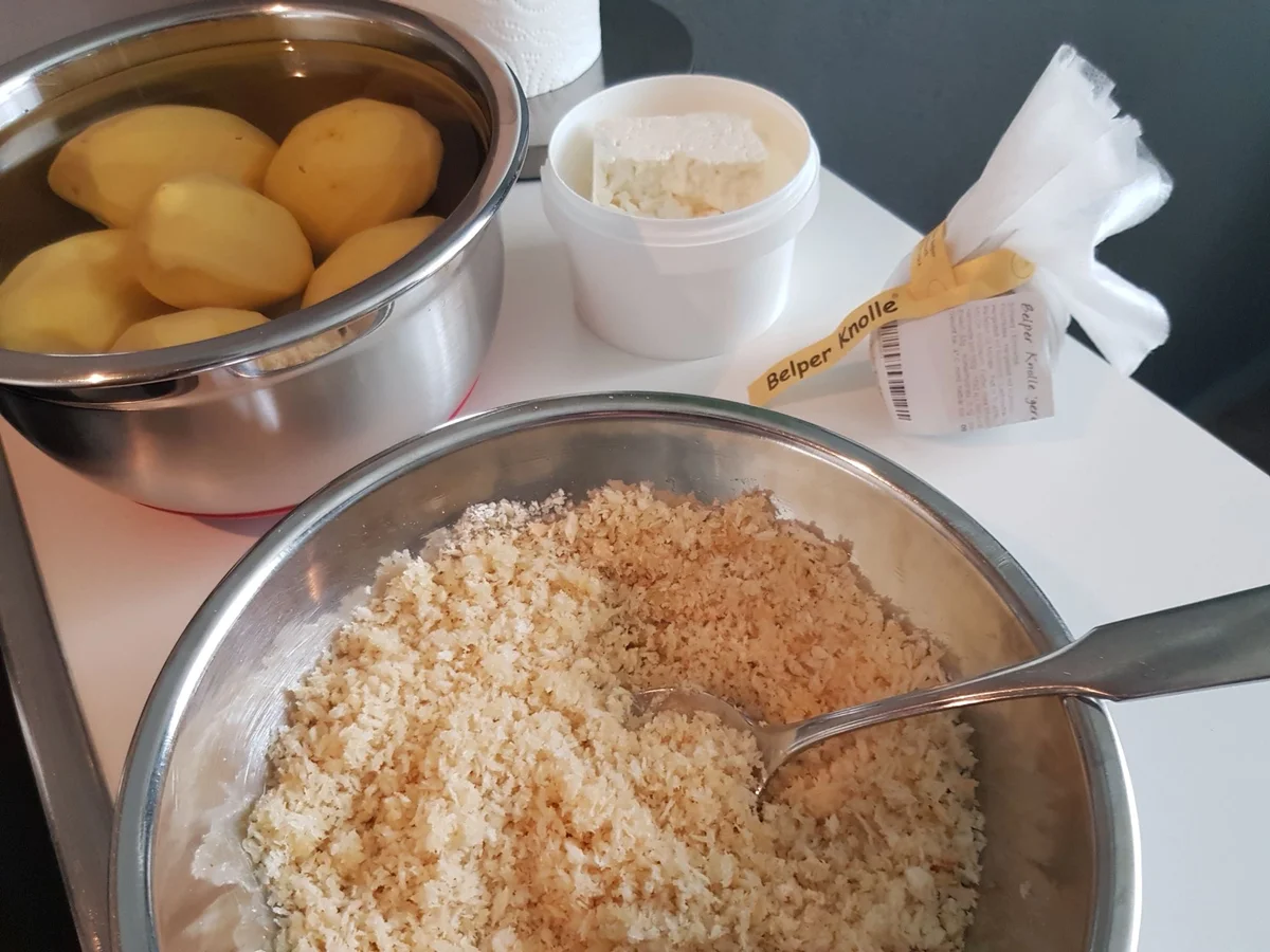 Rezept: Hack-Gemüse-Kartoffel-G'röst'l aus dem Ofen Bild Nr. 14188 Hack-Gemüse-Kartoffel-G'röst'l aus dem Ofen - Rezept - Bild Nr. 14188