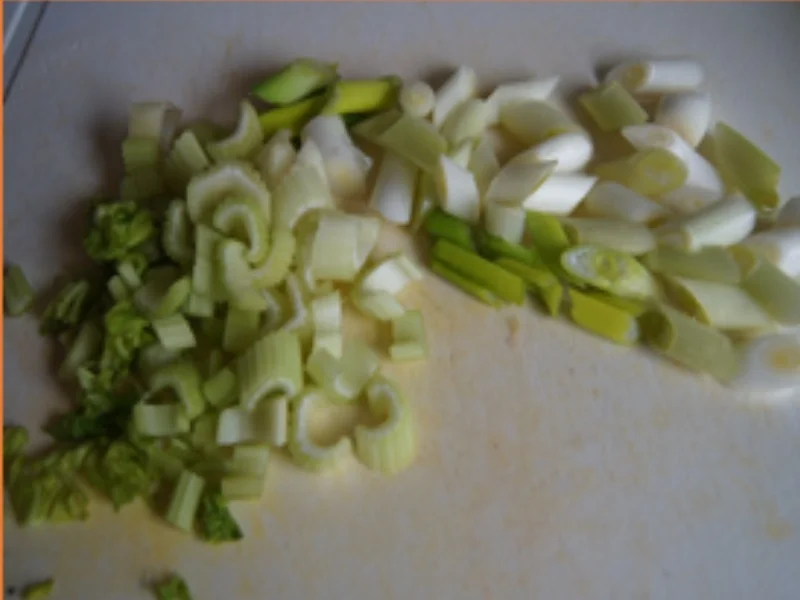 Einfache Hühnersuppe mit Mini-Spargel und Bund-Möhren - Rezept - Bild Nr. 13