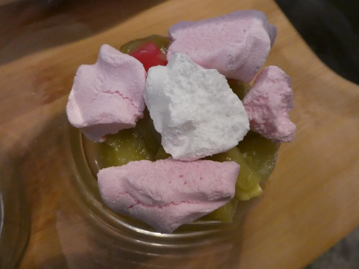 Rhabarber-Schicht-Dessert im Glas - Rezept - Bild Nr. 14189