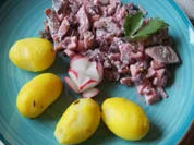 Rote-Bete-Matjessalat mit griechischen Joghurt und Pellkartoffel-Drillingen - Rezept - Bild Nr. 2