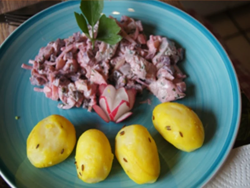 Rote-Bete-Matjessalat mit griechischen Joghurt und Pellkartoffel-Drillingen - Rezept - Bild Nr. 15