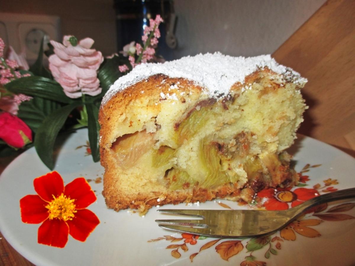 Saftiger Rhabarberkuchen - Rezept mit Bild - kochbar.de