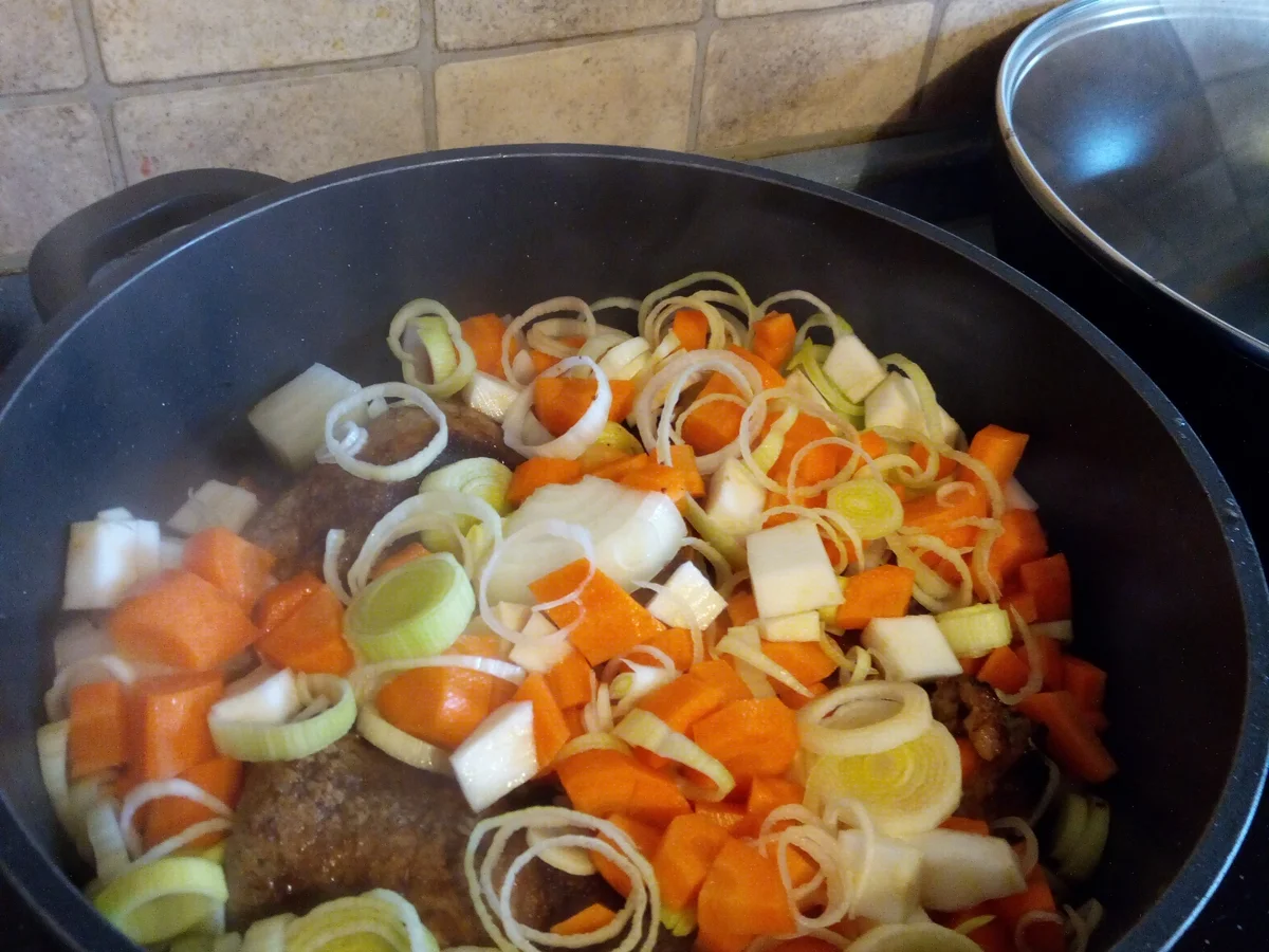 Rezept: Rouladen , weißer Spargel mit Beilagen zur kochbar Challenge Juni 2021 Bild Nr. 14217 Rouladen , weißer Spargel mit Beilagen zur kochbar Challenge Juni 2021 - Rezept - Bild Nr. 14217