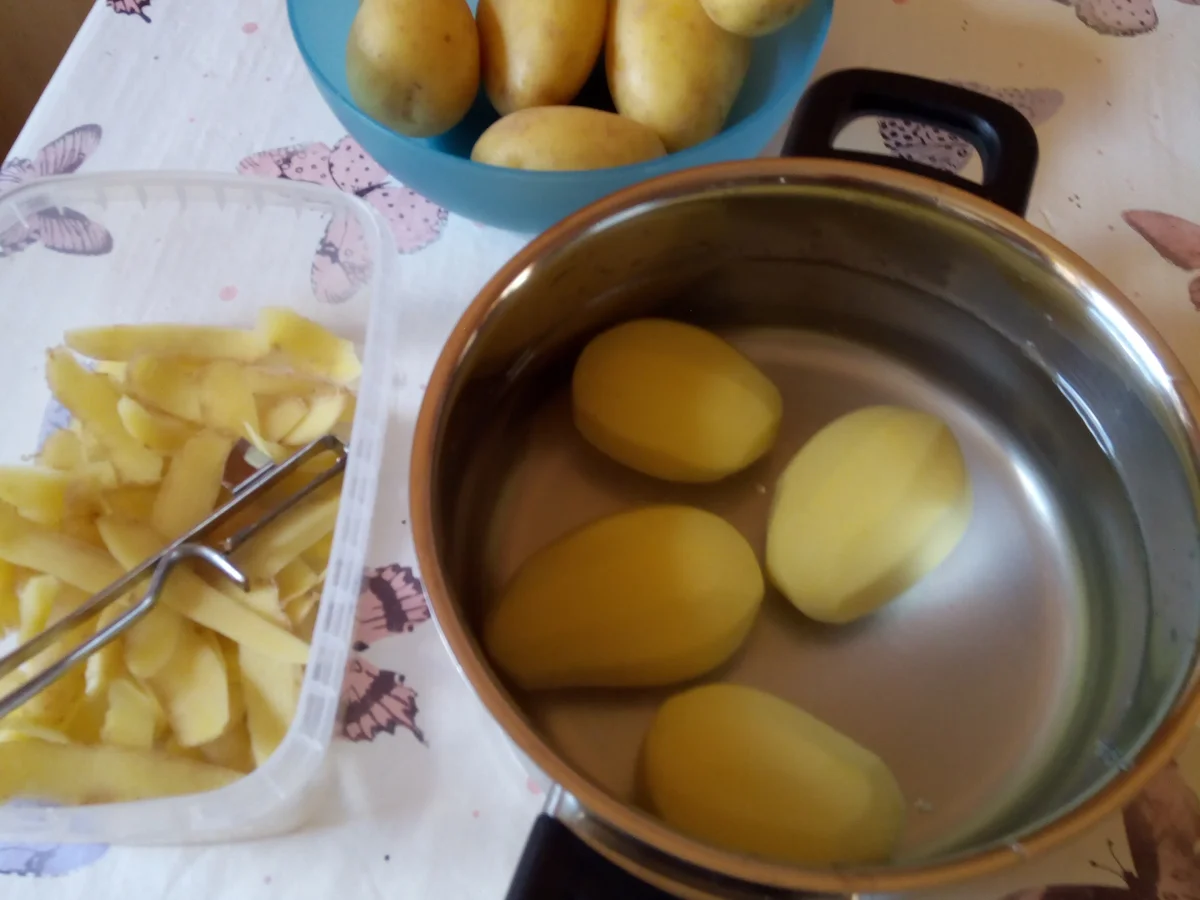 Rezept: Rouladen , weißer Spargel mit Beilagen zur kochbar Challenge Juni 2021 Bild Nr. 14228 Rouladen , weißer Spargel mit Beilagen zur kochbar Challenge Juni 2021 - Rezept - Bild Nr. 14228