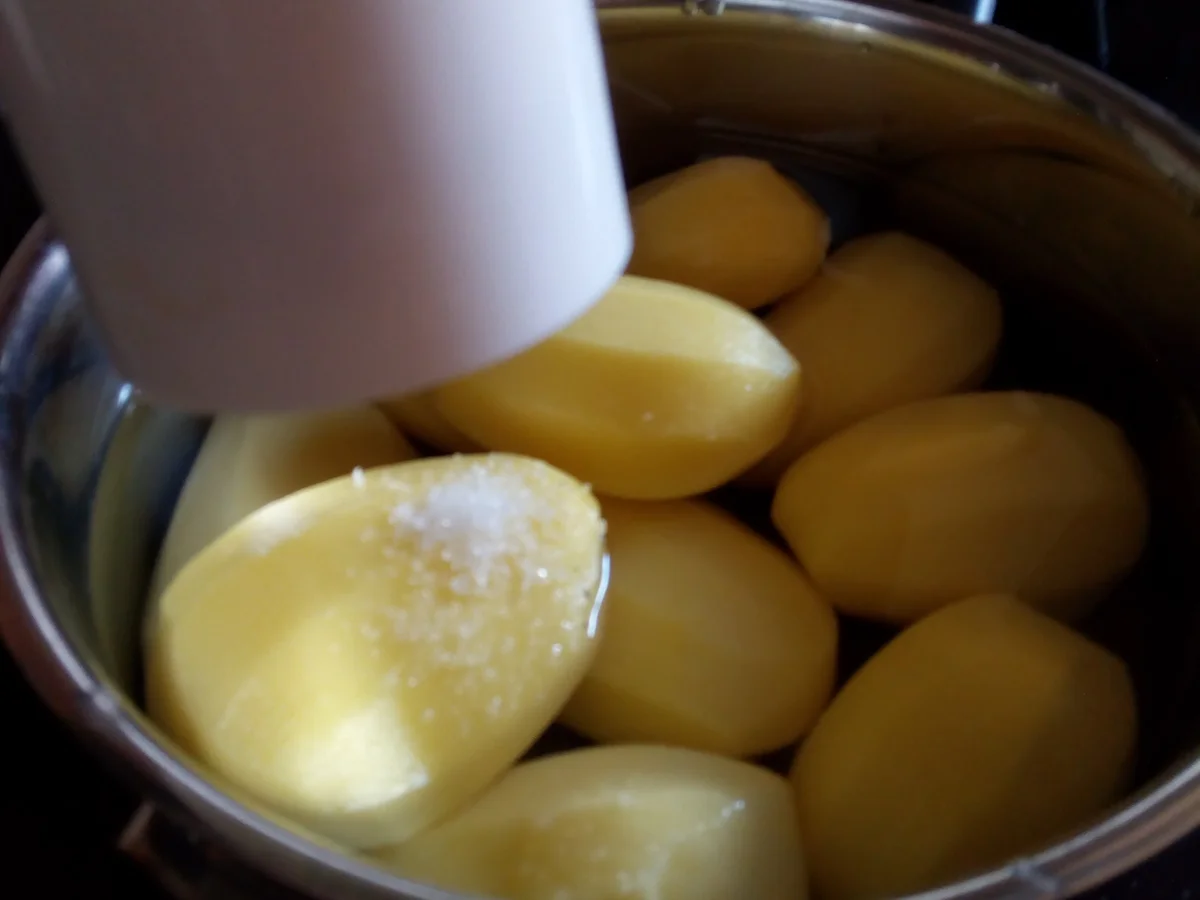 Rezept: Rouladen , weißer Spargel mit Beilagen zur kochbar Challenge Juni 2021 Bild Nr. 14229 Rouladen , weißer Spargel mit Beilagen zur kochbar Challenge Juni 2021 - Rezept - Bild Nr. 14229