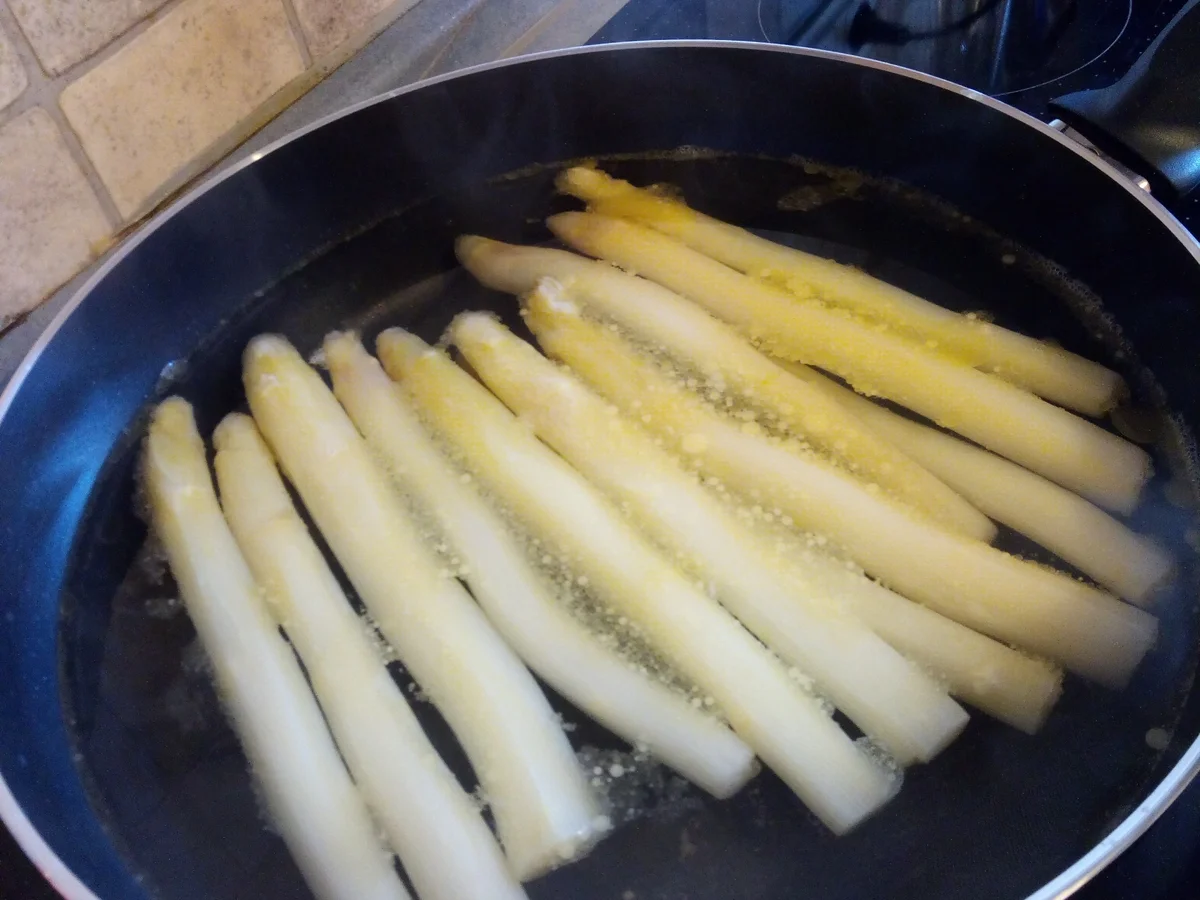 Rezept: Rouladen , weißer Spargel mit Beilagen zur kochbar Challenge Juni 2021 Bild Nr. 14232 Rouladen , weißer Spargel mit Beilagen zur kochbar Challenge Juni 2021 - Rezept - Bild Nr. 14232