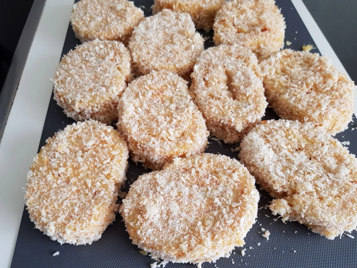 Kartoffel-"Cordon bleu" mit Rote Bete-Salat und Meerrettich-Creme - Rezept - Bild Nr. 14222