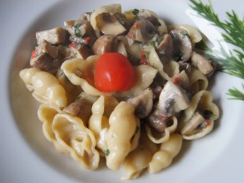 Knoblauch-Champignons mit Gnocchi - Rezept - Bild Nr. 2
