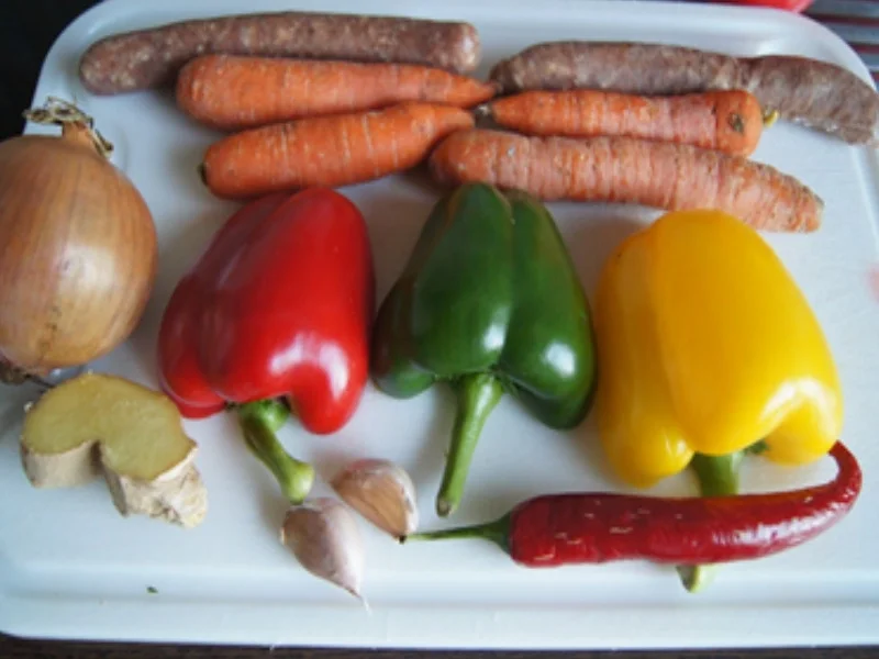 Kalbsbratwurst mit Möhren-Paprika-Rahm-Gemüse aus dem Wok - Rezept - Bild Nr. 5