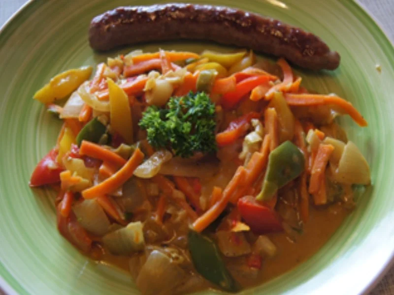 Kalbsbratwurst mit Möhren-Paprika-Rahm-Gemüse aus dem Wok - Rezept - Bild Nr. 21
