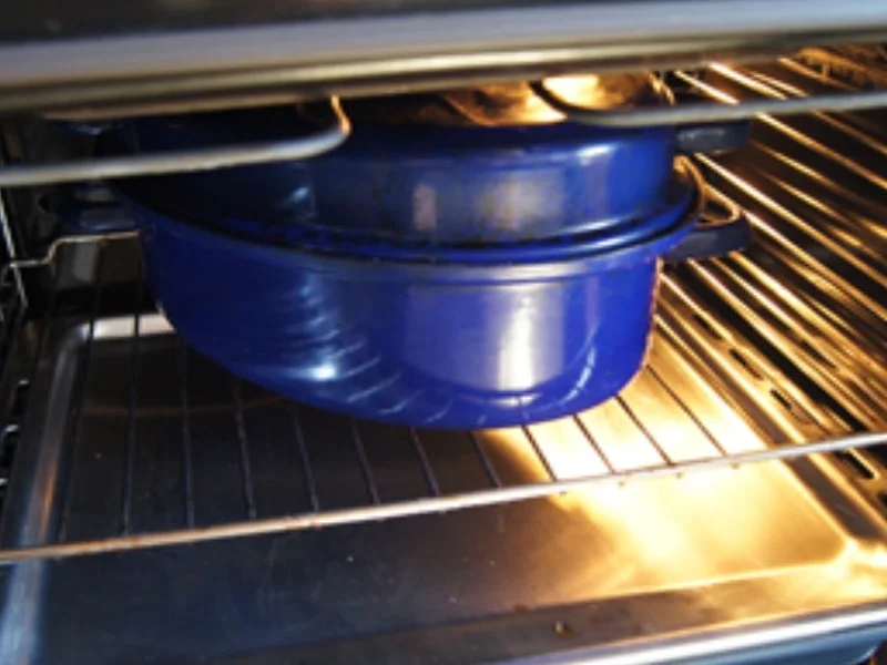 Rezept: Kalbshaxe mit Sauce und Kartoffel-Radieschen-Salat Bild Nr. 10 Kalbshaxe mit Sauce und Kartoffel-Radieschen-Salat - Rezept - Bild Nr. 10