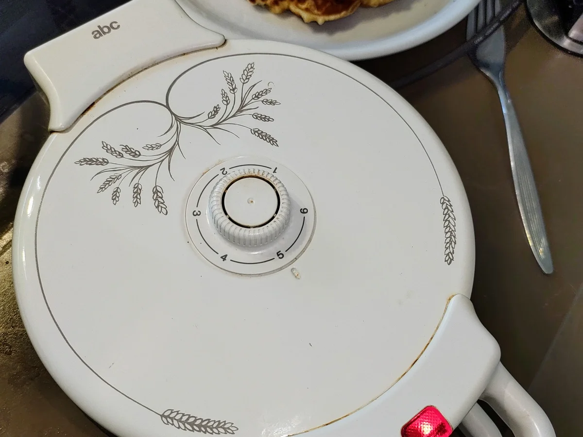 Rezept: Spargelgratineé mit Dinkelsauerteigwaffeln und Lachs Bild Nr. 7 Spargelgratineé mit Dinkelsauerteigwaffeln und Lachs - Rezept - Bild Nr. 7