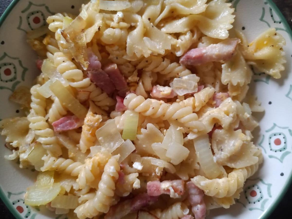 Nudeln mit Speck und Ei - schnell &amp; einfach - von daisydark