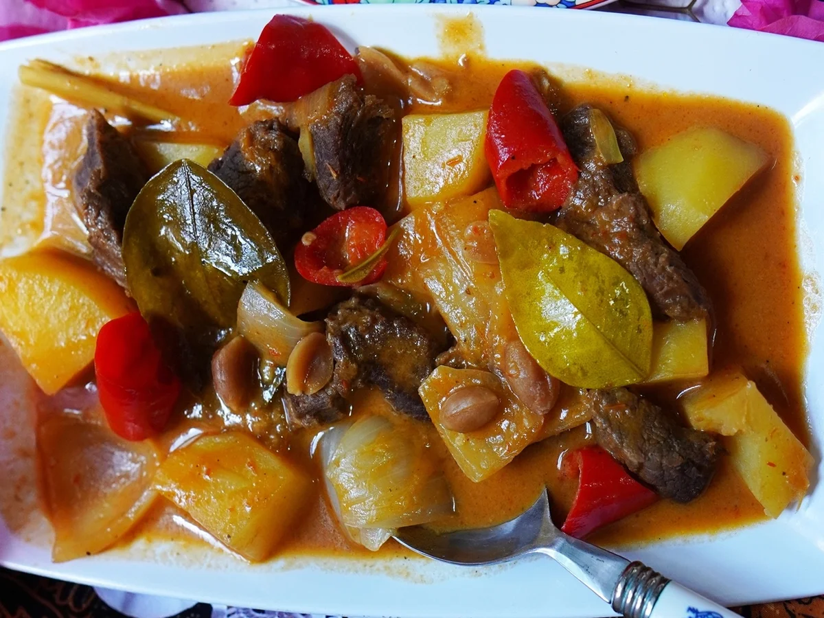 Rindfleisch in Currysauce - Gäng Massaman - Rezept - Bild Nr. 14241