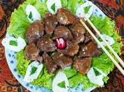 Nordchinesische Ochsenschwanzstücke mit Eiweißblüten - Rezept - Bild Nr. 14242