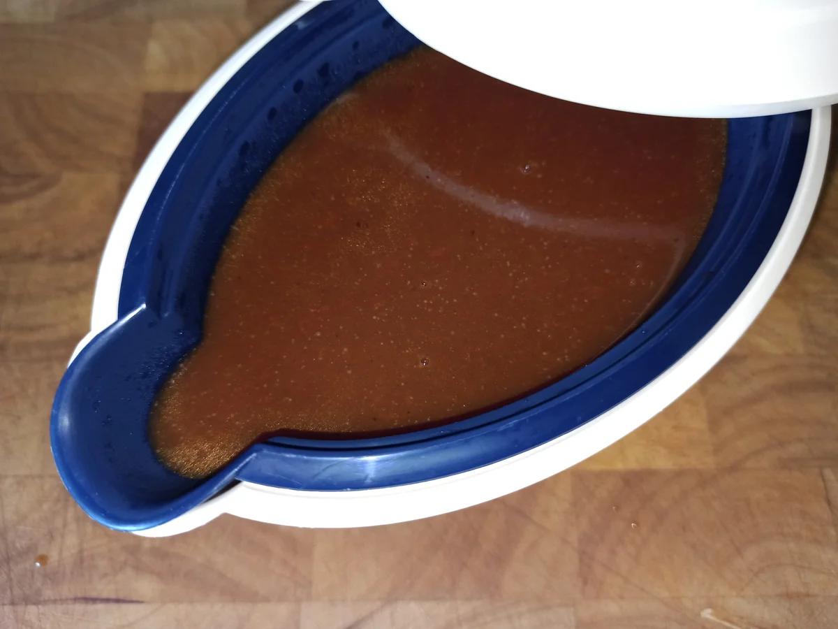 Rezept: Rotweinsauce Bild Nr. 2 Rotweinsauce - Rezept - Bild Nr. 2