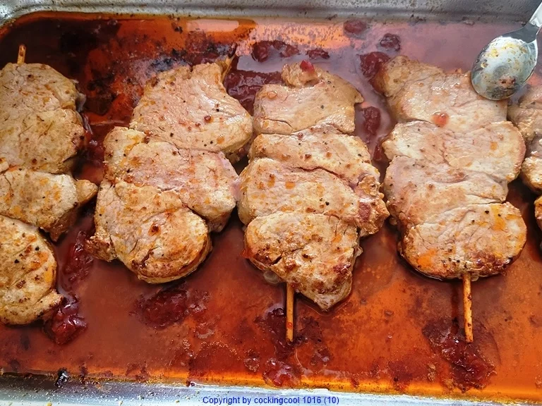 Rezept: Filetspiess mit Salat oder Pakchoigemüse und einer herzhafter Sosse Bild Nr. 5 Filetspiess mit Salat oder Pakchoigemüse und einer herzhafter Sosse - Rezept - Bild Nr. 5